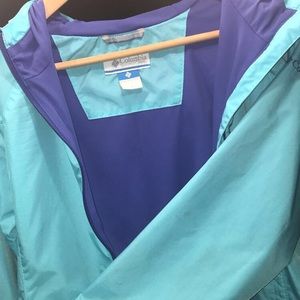 Columbia rain coat